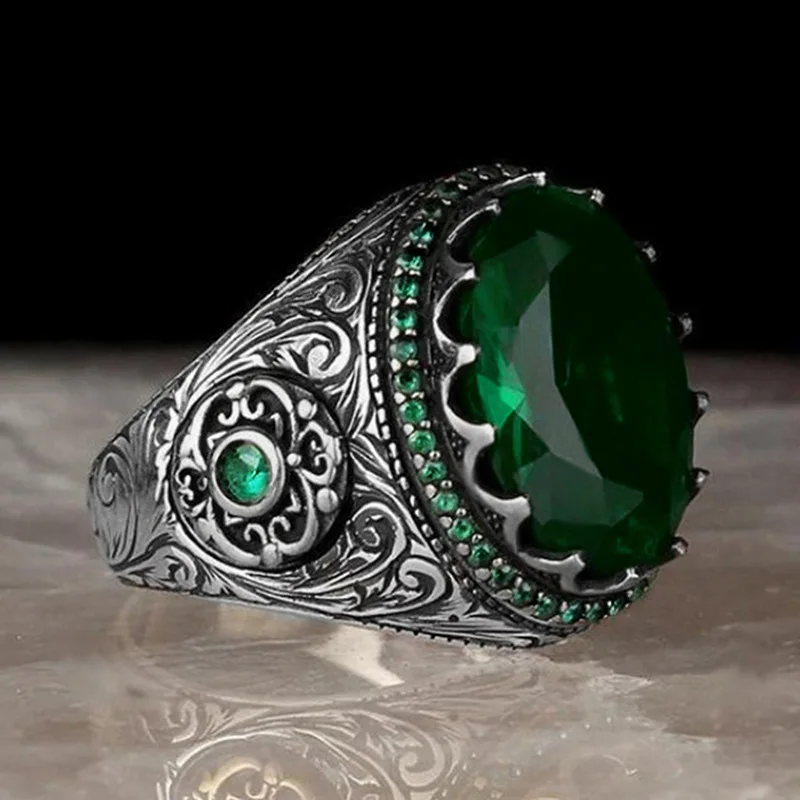 Bague en Zircon de luxe légère - Luxury Lifestyle Magazine avis et prix
